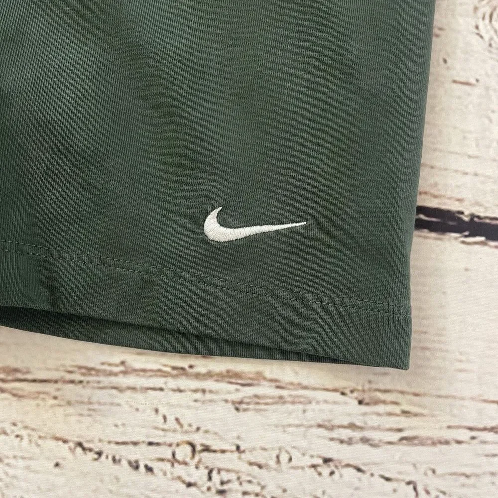 Nike Bike Shorts Women's‎ Size XL Green Sportswear Essential Women's Mid-Rise